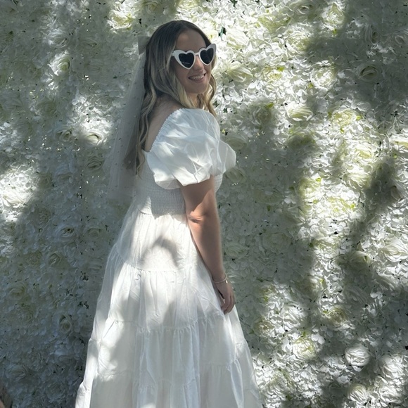 Petal & pup puff sleeve smocked tiered maxi nwot - Picture 5 of 7